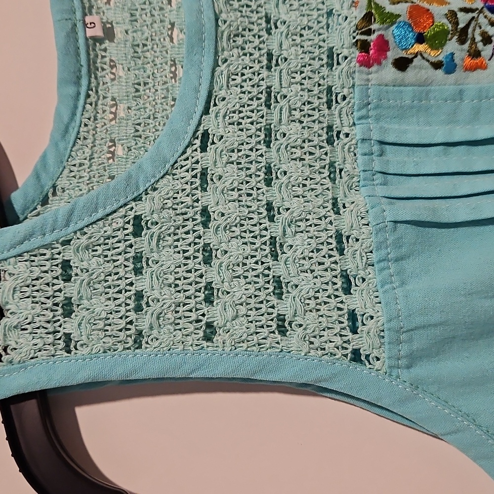 Light Teal blue embroidered Mexican Pattern Sleeveless Top Pintucks Lg. - Picture 5 of 6